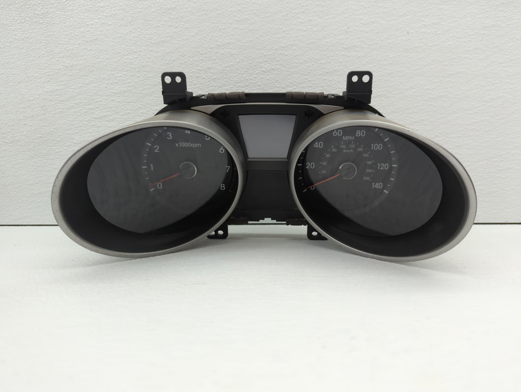 2010-2013 Hyundai Tucson Instrument Cluster Speedometer Gauges P/N:94001-2S570 94001-2S575 Fits 2010 2011 2012 2013 OEM Used Auto Parts