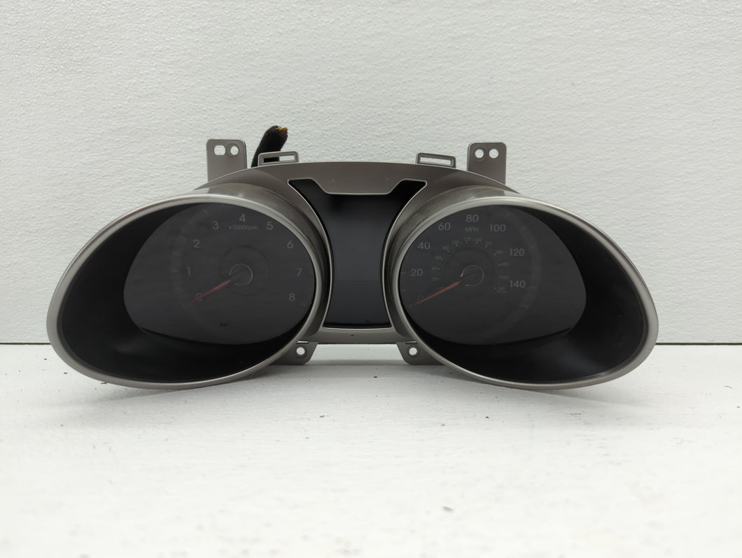 2012-2015 Hyundai Veloster Instrument Cluster Speedometer Gauges P/N:94001-2V330 94011-2V331 Fits 2012 2013 2014 2015 OEM Used Auto Parts