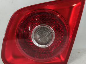 2005-2007 Volkswagen Jetta Tail Light Assembly Passenger Right OEM P/N:1K5 945 094J 1K5 945 096J Fits 2005 2006 2007 OEM Used Auto Parts