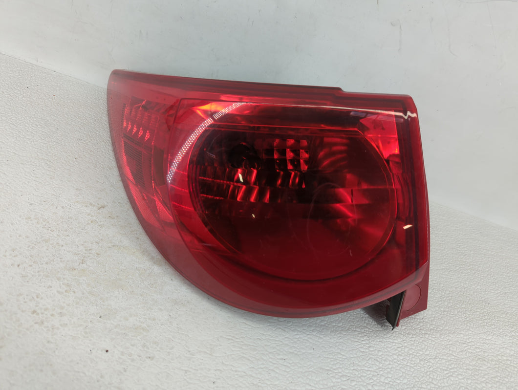 2012 Chevrolet Traverse Tail Light Assembly Driver Left OEM P/N:10T31138 10T138989 Fits OEM Used Auto Parts