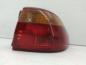 1998-2000 Honda Accord Tail Light Assembly Passenger Right OEM P/N:2VA 938 864 Fits 1998 1999 2000 OEM Used Auto Parts