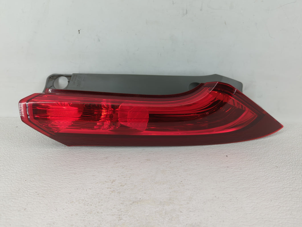 2012-2014 Honda Cr-V Tail Light Assembly Passenger Right OEM P/N:UE23CXT0AAA0 UP18BYTOAAAO Fits 2012 2013 2014 OEM Used Auto Parts