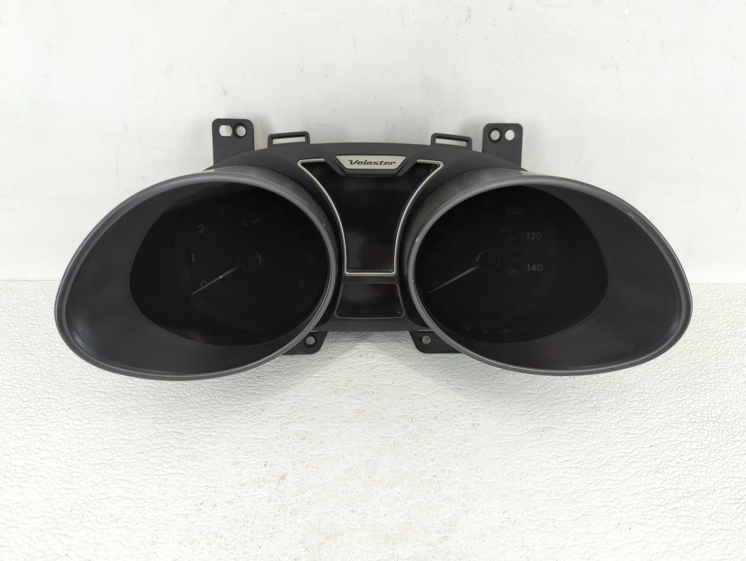 2012-2015 Hyundai Veloster Instrument Cluster Speedometer Gauges P/N:94011-2V330PD5 94001-2V330 Fits 2012 2013 2014 2015 OEM Used Auto Parts