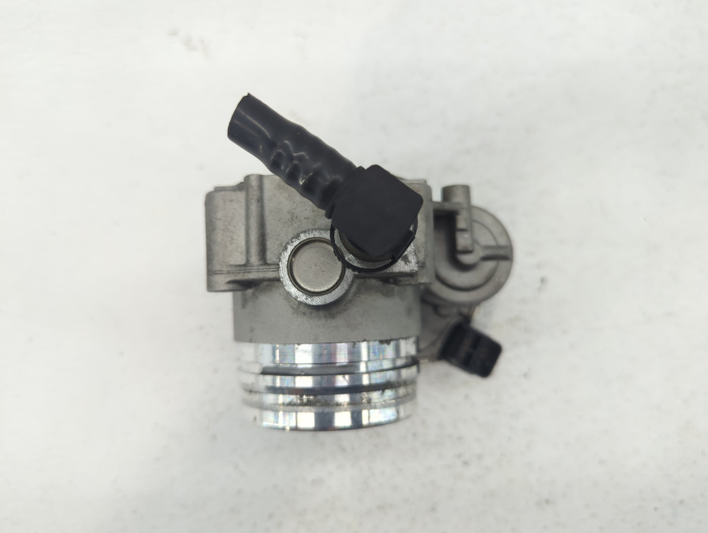 2012-2015 Bmw X1 Throttle Body P/N:1354 7588625-04 1354 7588625-03 Fits 2012 2013 2014 2015 2016 2017 2018 OEM Used Auto Parts - Oemusedautoparts1.com