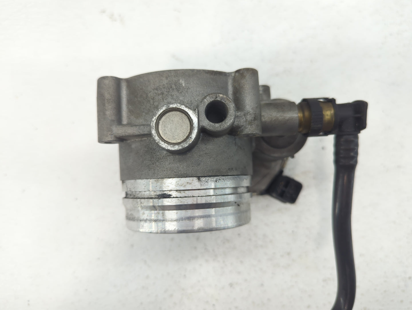 2010-2017 Bmw 535i Throttle Body P/N:1354 7597871-01 1354 7597871-03 Fits 2010 2011 2012 2013 2014 2015 2016 2017 2018 2019 2020 OEM Used Auto Parts - Oemusedautoparts1.com