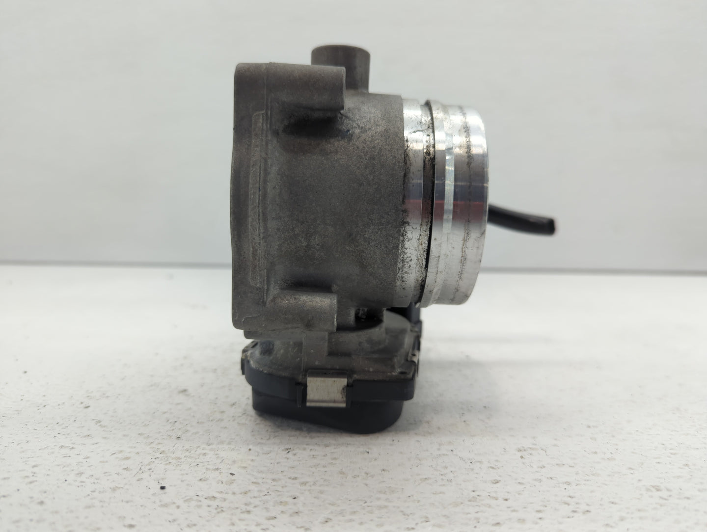 2010-2017 Bmw 535i Throttle Body P/N:1354 7597871-01 1354 7597871-03 Fits 2010 2011 2012 2013 2014 2015 2016 2017 2018 2019 2020 OEM Used Auto Parts - Oemusedautoparts1.com