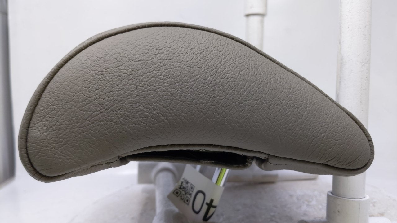 2004 Suzuki Verona Headrest Head Rest Rear Seat Fits OEM Used Auto Parts - Oemusedautoparts1.com
