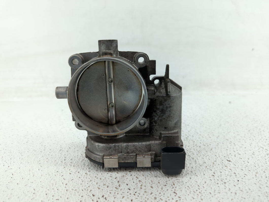 2006-2011 Mercedes-Benz Ml350 Throttle Body P/N:A 113 141 01 25 1131410125 Fits 2005 2006 2007 2008 2009 2010 2011 2012 2013 2014 OEM Used Auto Parts