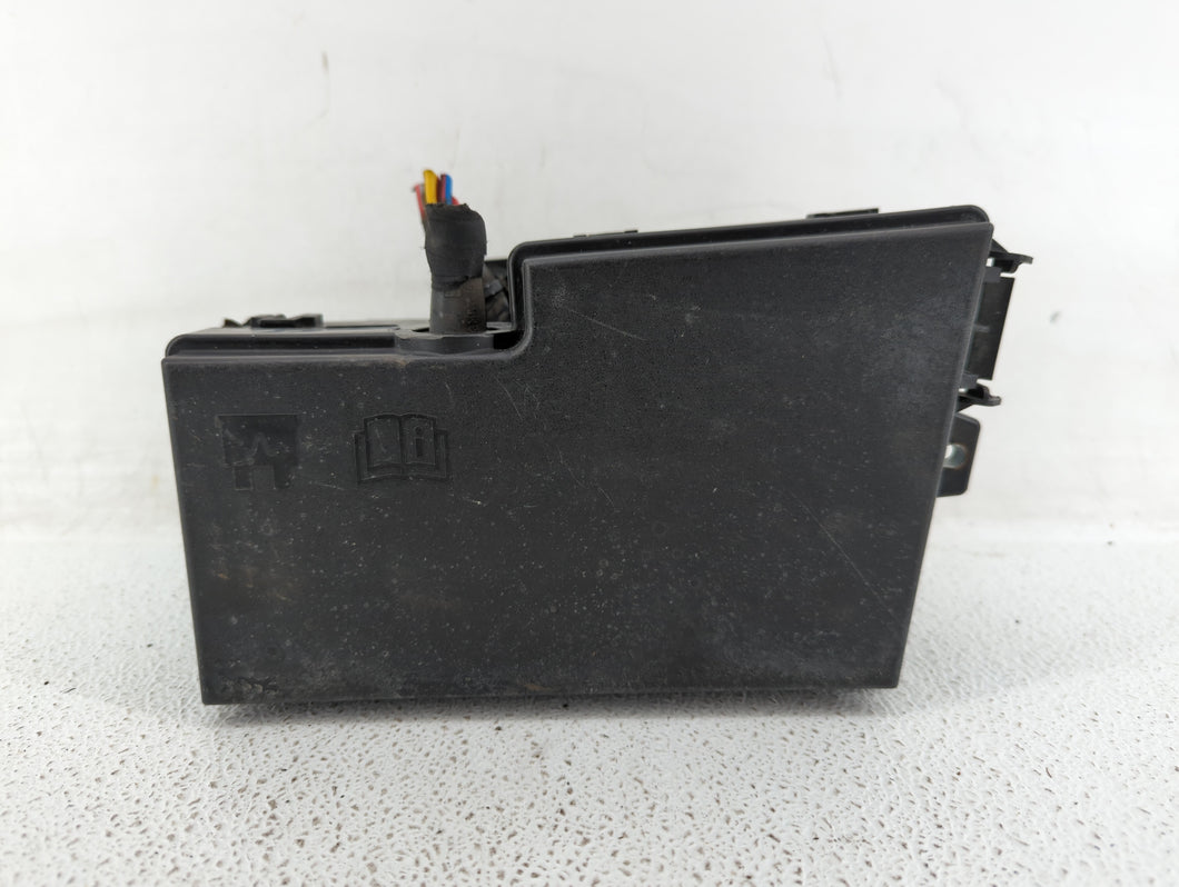 2012-2014 Ford Focus Fusebox Fuse Box Panel Relay Module P/N:AV6T-14A067-AD AV6T-14A067-AB Fits 2012 2013 2014 OEM Used Auto Parts