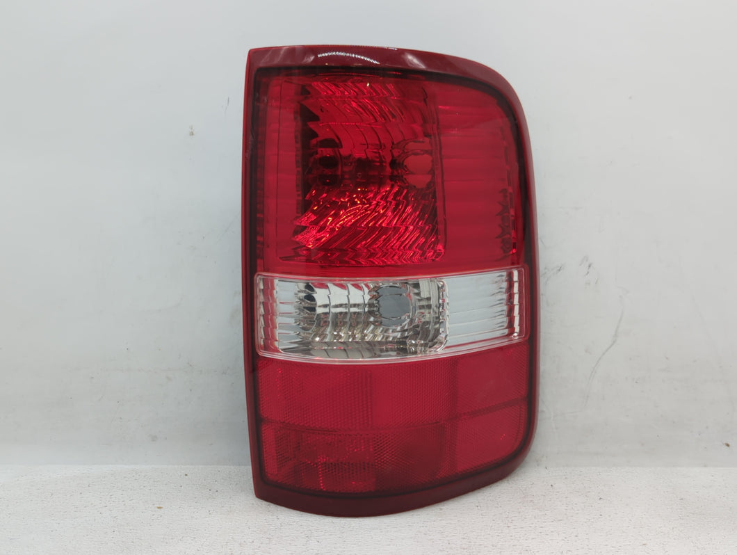 2004-2008 Ford F-150 Tail Light Assembly Passenger Right OEM P/N:5L34-13B504-C 6L34-13B504-A Fits 2004 2005 2006 2007 2008 OEM Used Auto Parts