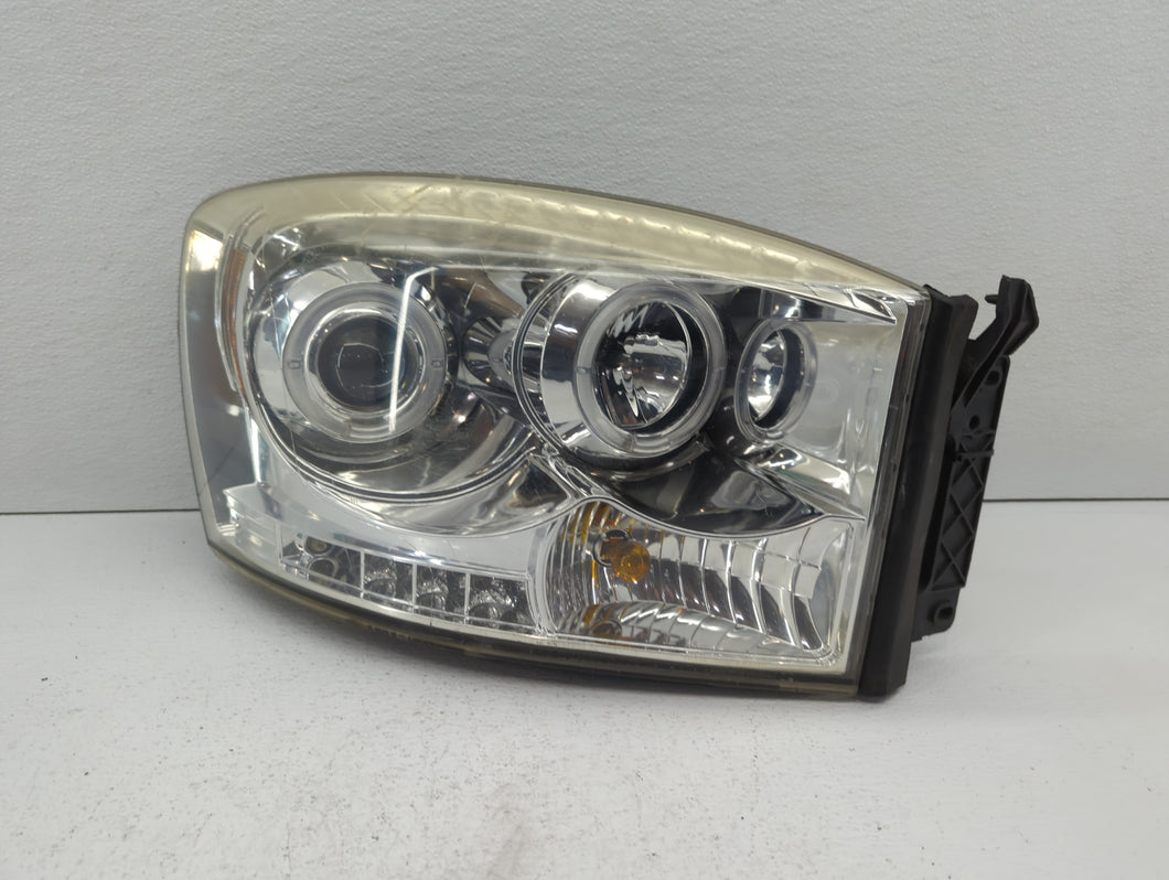 2006-2006 Dodge Ram 1500 Passenger Right Oem Head Light Headlight Lamp