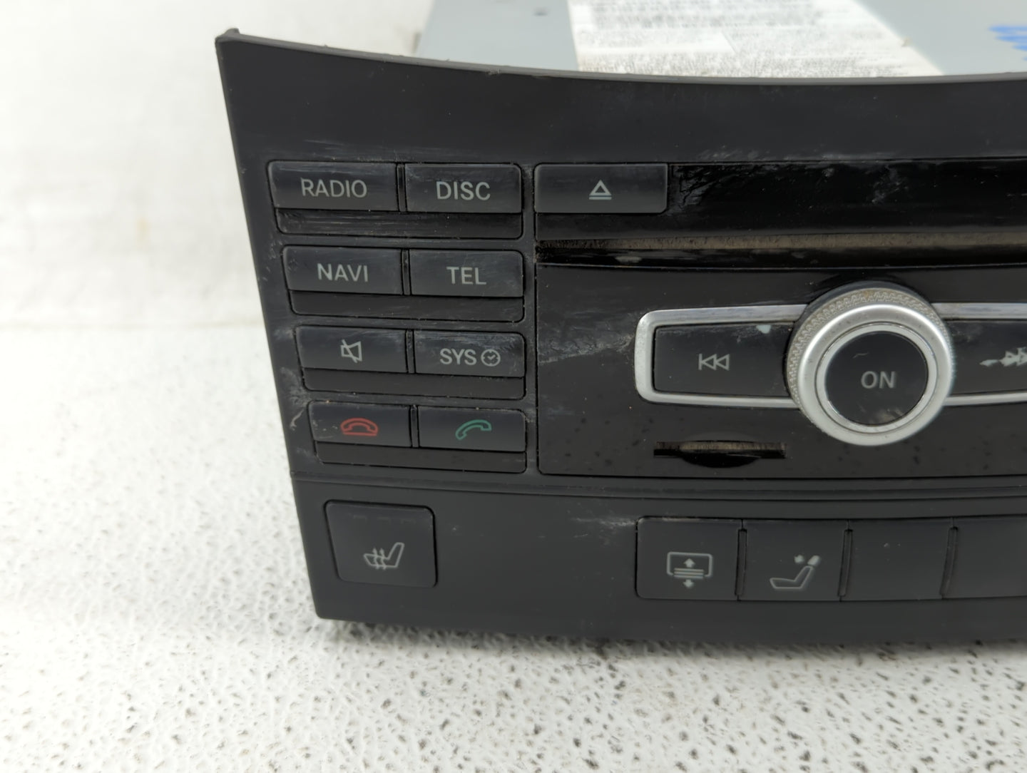 2012 Mercedes-Benz E350 Radio AM FM Cd Player Receiver Replacement P/N:2129006513 212 900 65 13 Fits OEM Used Auto Parts - Oemusedautoparts1.com