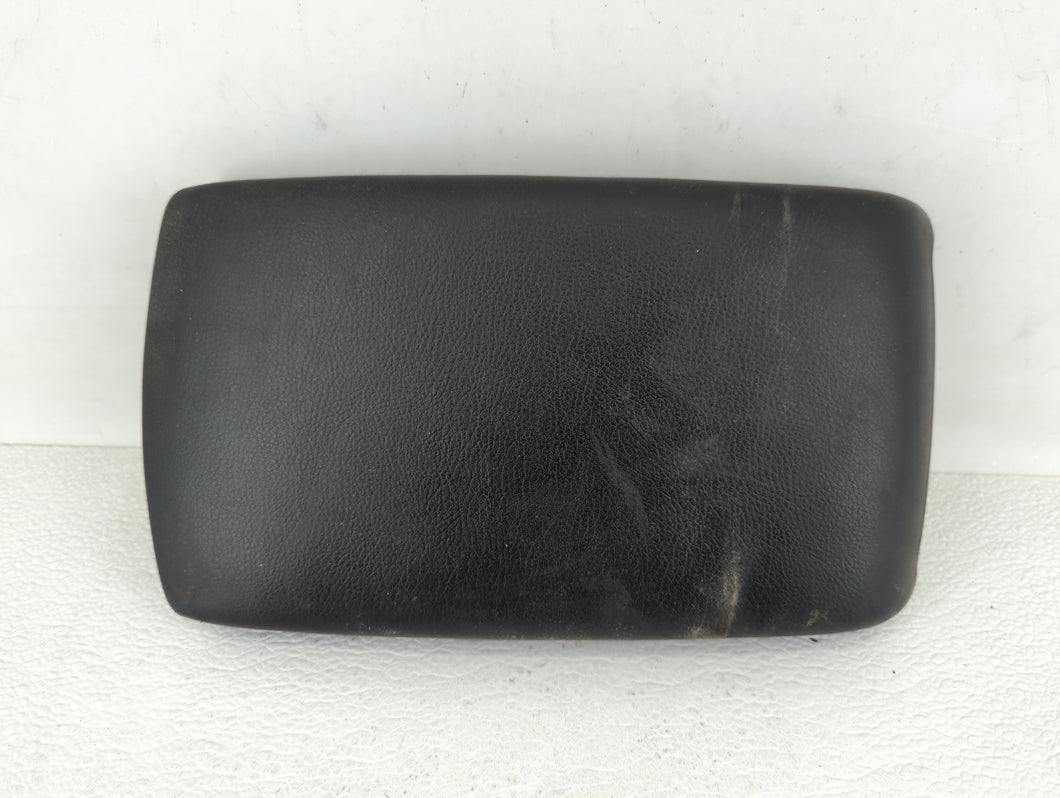 2010-2013 Mazda 3 Center Console Armrest Cover Lid P/N:BBM4-64462 Fits 2010 2011 2012 2013 OEM Used Auto Parts