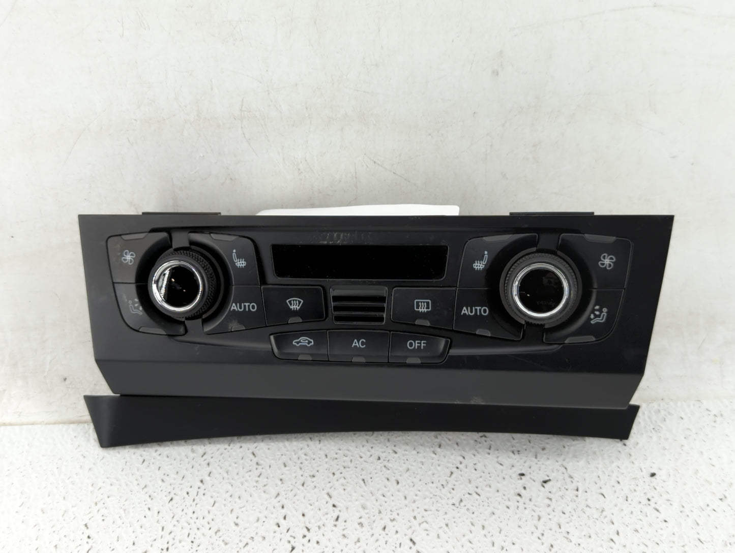 2008-2013 Audi S5 Climate Control Module Temperature AC/Heater Replacement P/N:8T1 820 043 AA 8T1 820 043 AK Fits OEM Used Auto Parts - Oemusedautoparts1.com