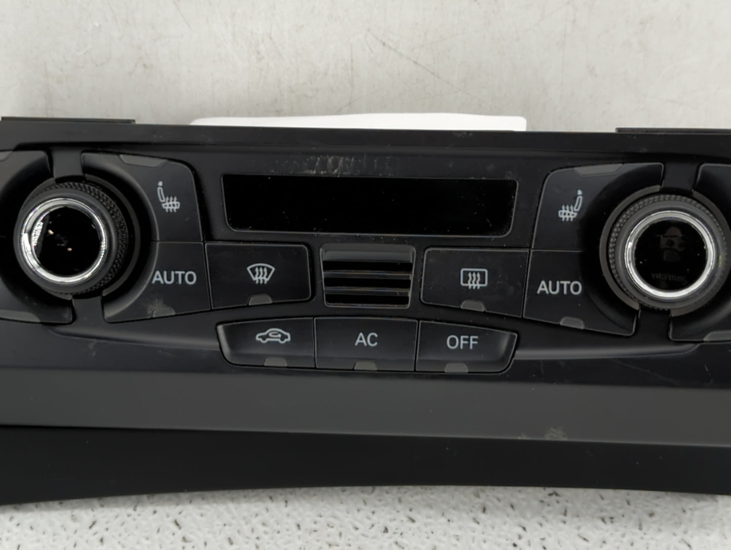 2008-2013 Audi S5 Climate Control Module Temperature AC/Heater Replacement P/N:8T1 820 043 AA 8T1 820 043 AK Fits OEM Used Auto Parts - Oemusedautoparts1.com
