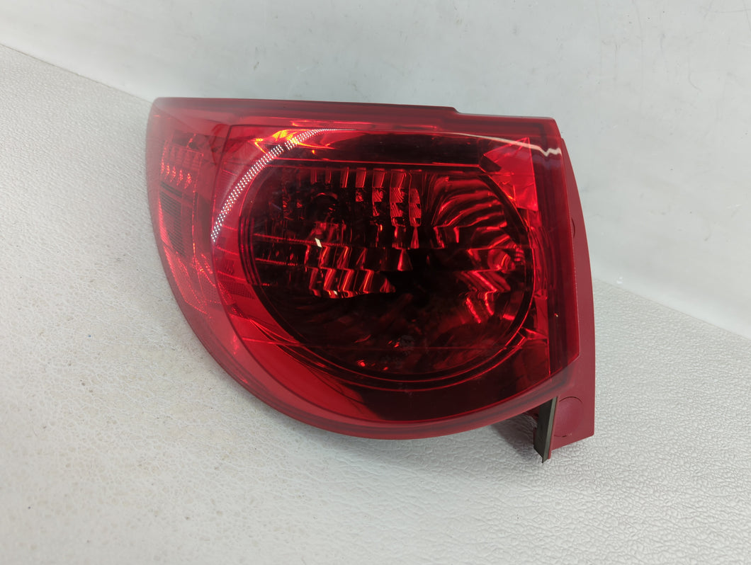 2012 Chevrolet Traverse Tail Light Assembly Driver Left OEM P/N:10T31138 10T138989 Fits OEM Used Auto Parts