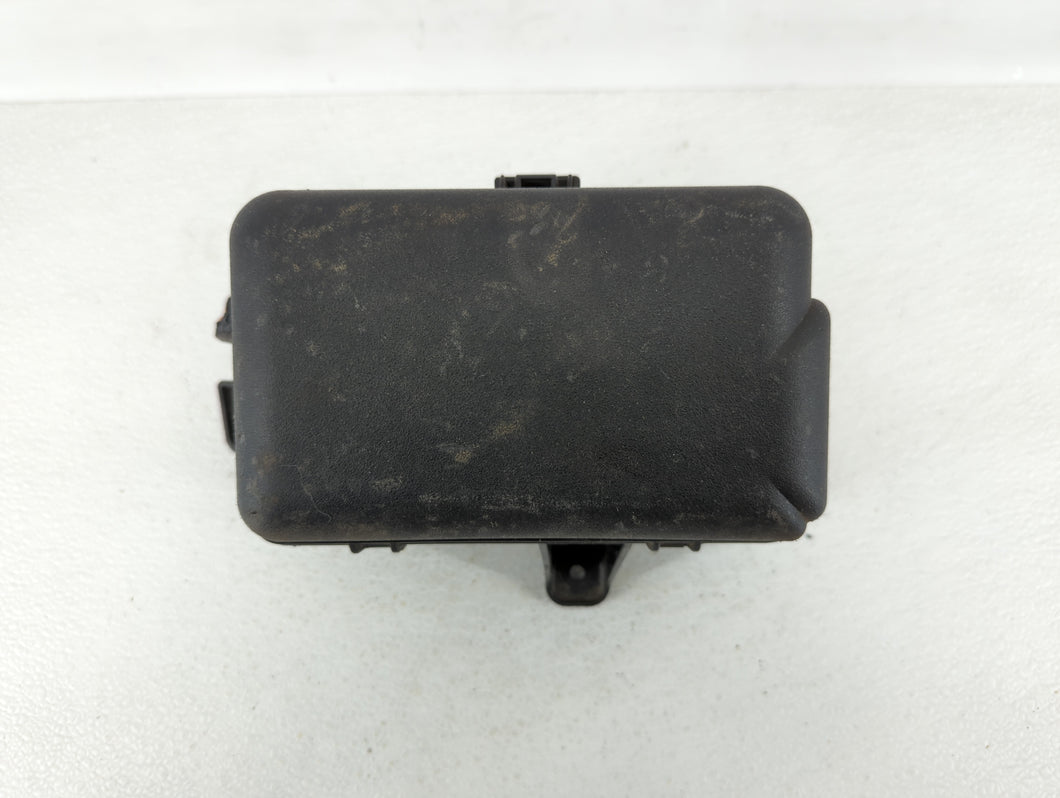 2005-2006 Toyota Tundra Fusebox Fuse Box Panel Relay Module P/N:82121-0C370 Fits 2005 2006 OEM Used Auto Parts