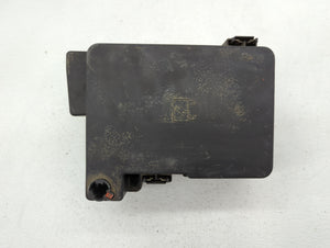 2013-2015 Chevrolet Equinox Fusebox Fuse Box Panel Relay Module P/N:22922727 22929762 Fits 2013 2014 2015 OEM Used Auto Parts