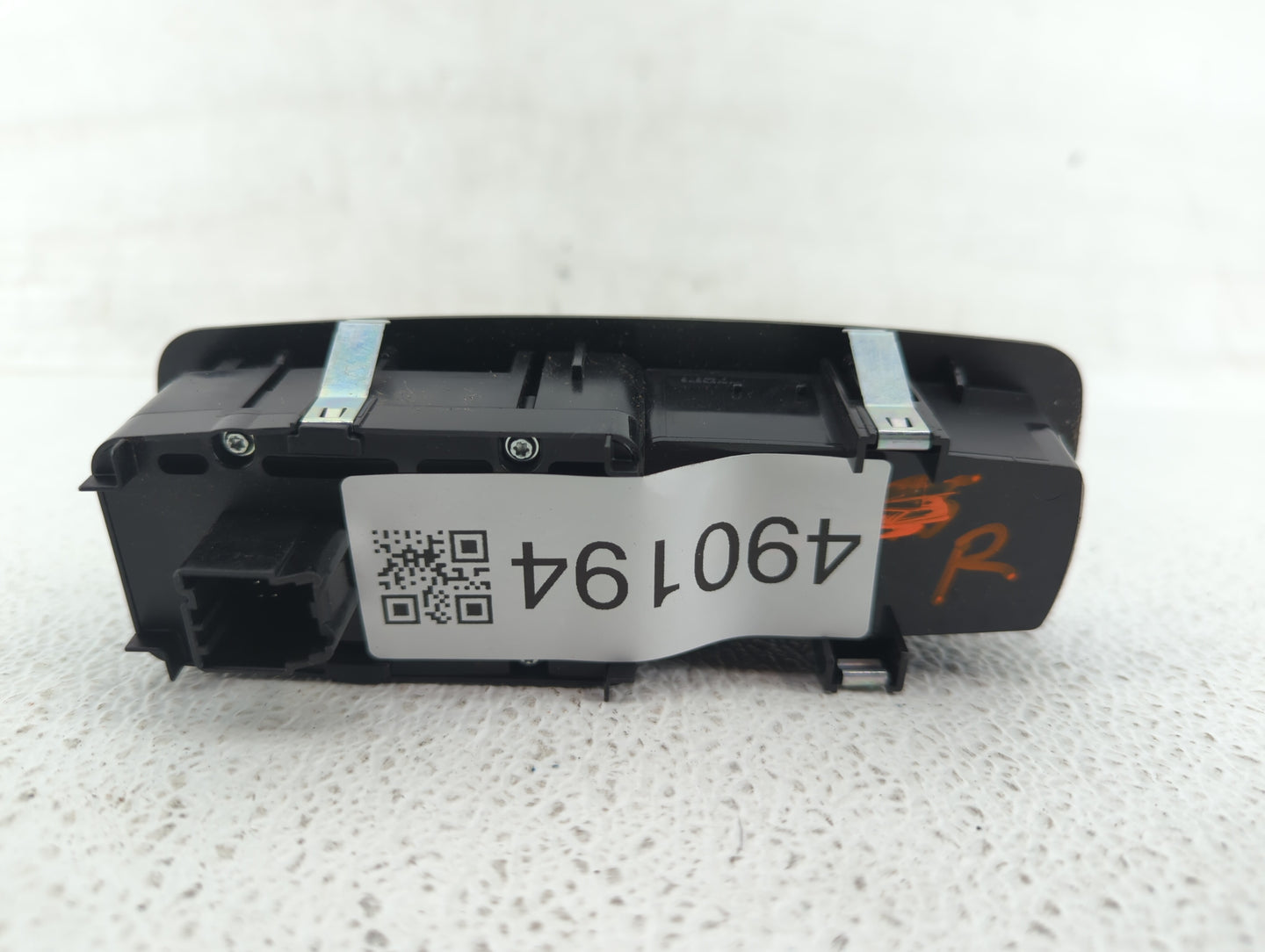 2017-2022 Jeep Cherokee Master Power Window Switch Replacement Driver Side Left P/N:68268251AC Fits 2017 2018 2019 2020 2021 2022 OEM Used Auto Parts - Oemusedautoparts1.com