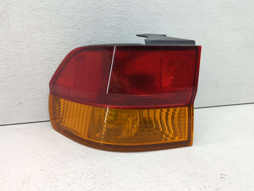 2002-2004 Honda Odyssey Tail Light Assembly Driver Left OEM P/N:317-1961L-AS-YR Fits 2002 2003 2004 OEM Used Auto Parts