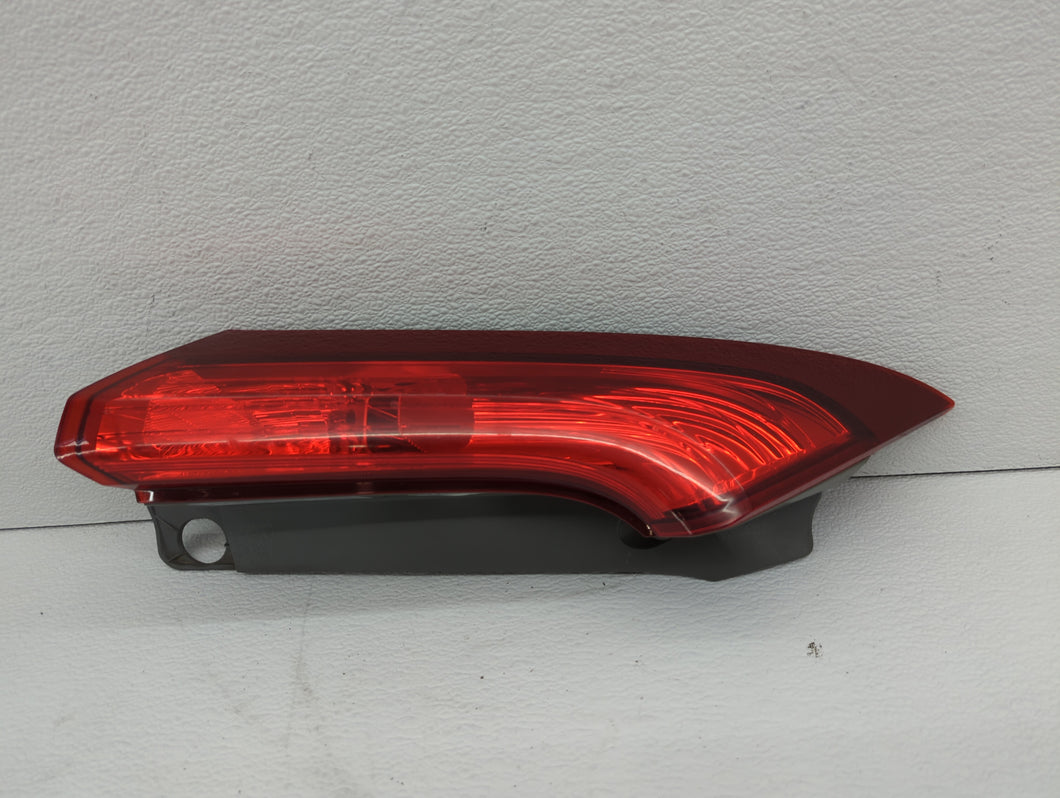 2012-2014 Honda Cr-V Tail Light Assembly Driver Left OEM P/N:UH12CZT0AAA0 UA10CXT0AAA0 Fits 2012 2013 2014 OEM Used Auto Parts