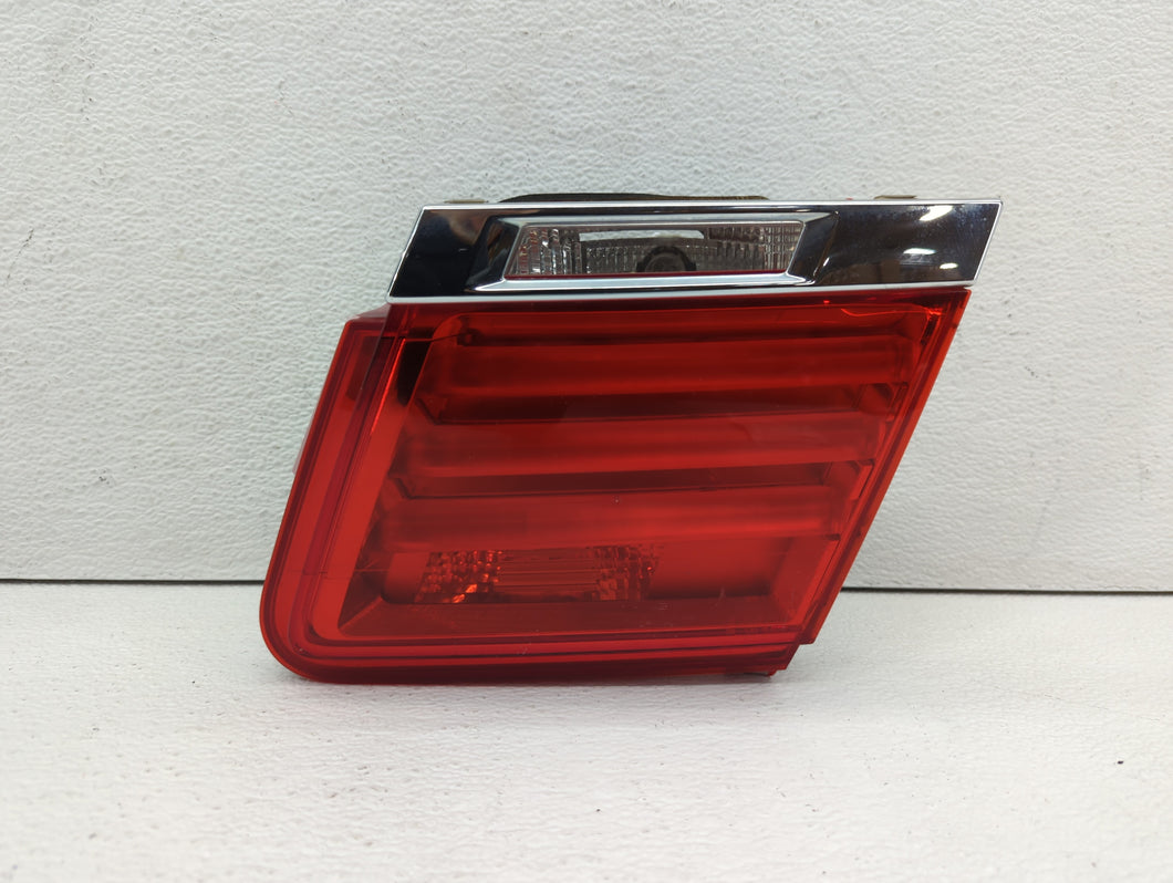 2009-2012 Bmw 750i Tail Light Assembly Passenger Right OEM P/N:7182206 Fits 2009 2010 2011 2012 OEM Used Auto Parts