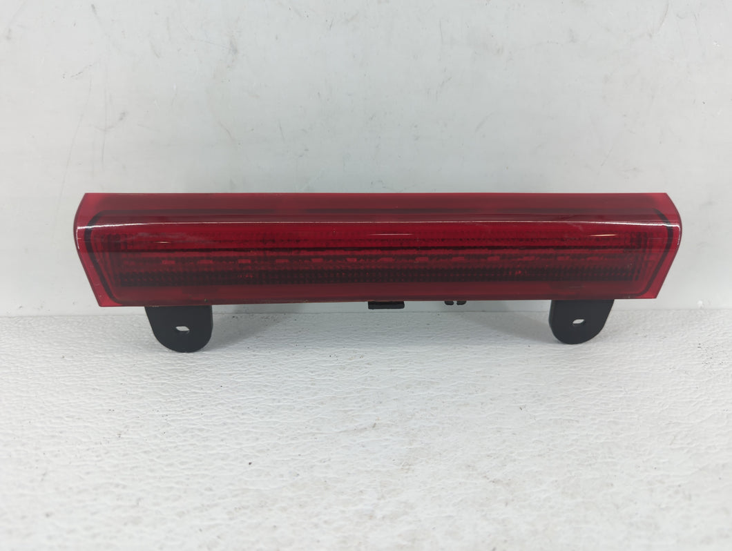 2005 Chevrolet Suburban 3rd Tail Light Brake Taillight Oem