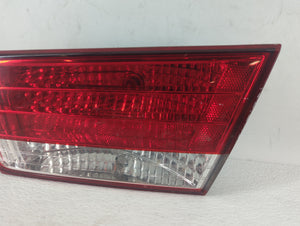 2006-2008 Hyundai Sonata Tail Light Assembly Passenger Right OEM P/N:92404-0A0 Fits 2006 2007 2008 OEM Used Auto Parts