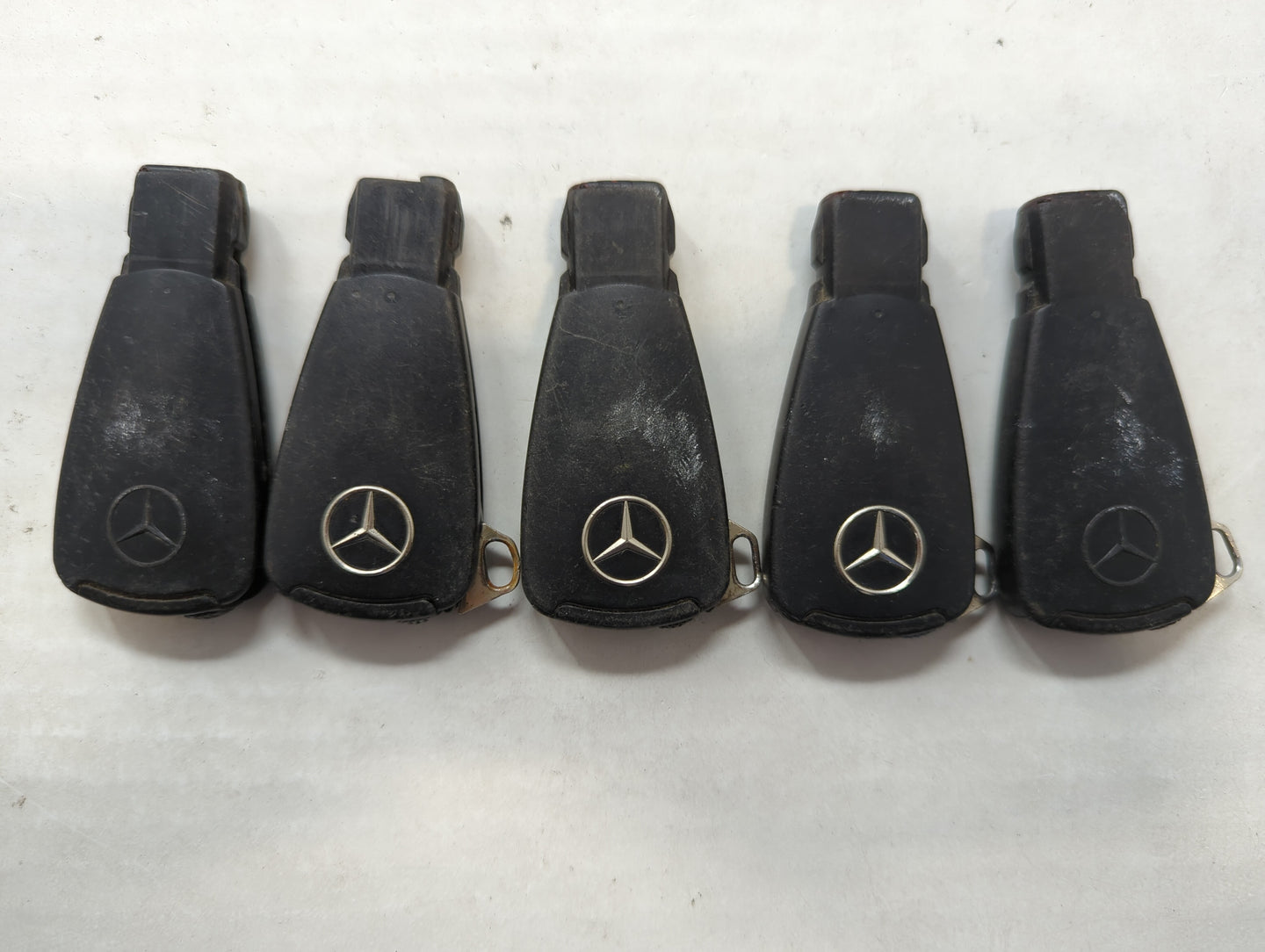Lot of 5 Mercedes-Benz Keyless Entry Remote Fob MIXED FCC IDS MIXED PART - Oemusedautoparts1.com