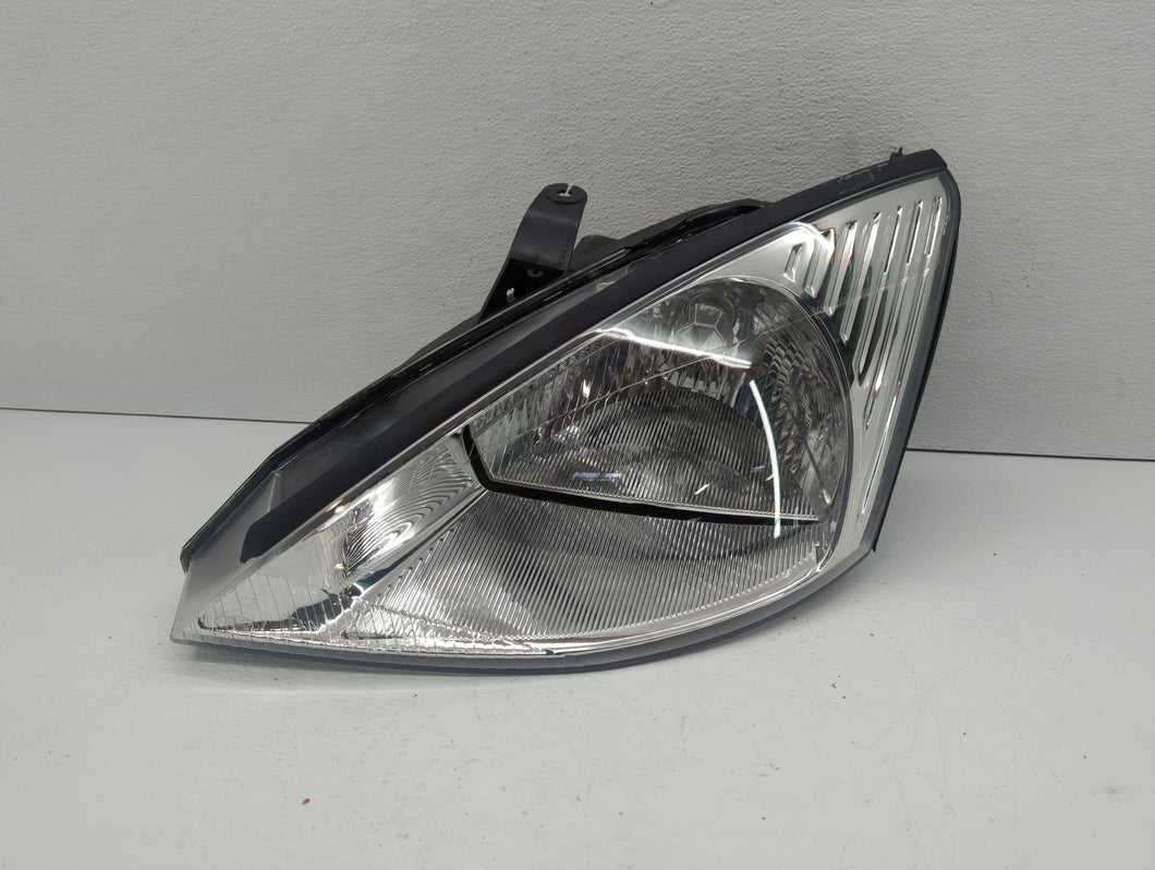 2003-2004 Ford Focus Driver Left Oem Head Light Headlight Lamp