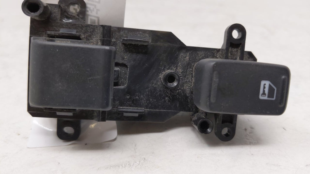 2003-2007 Honda Accord Passeneger Right Rear Power Window Switch M22699 - Oemusedautoparts1.com