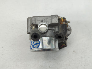 2016-2020 Kia Sorento Throttle Body P/N:35100-2G600 Fits 2015 2016 2017 2018 2019 2020 2021 OEM Used Auto Parts