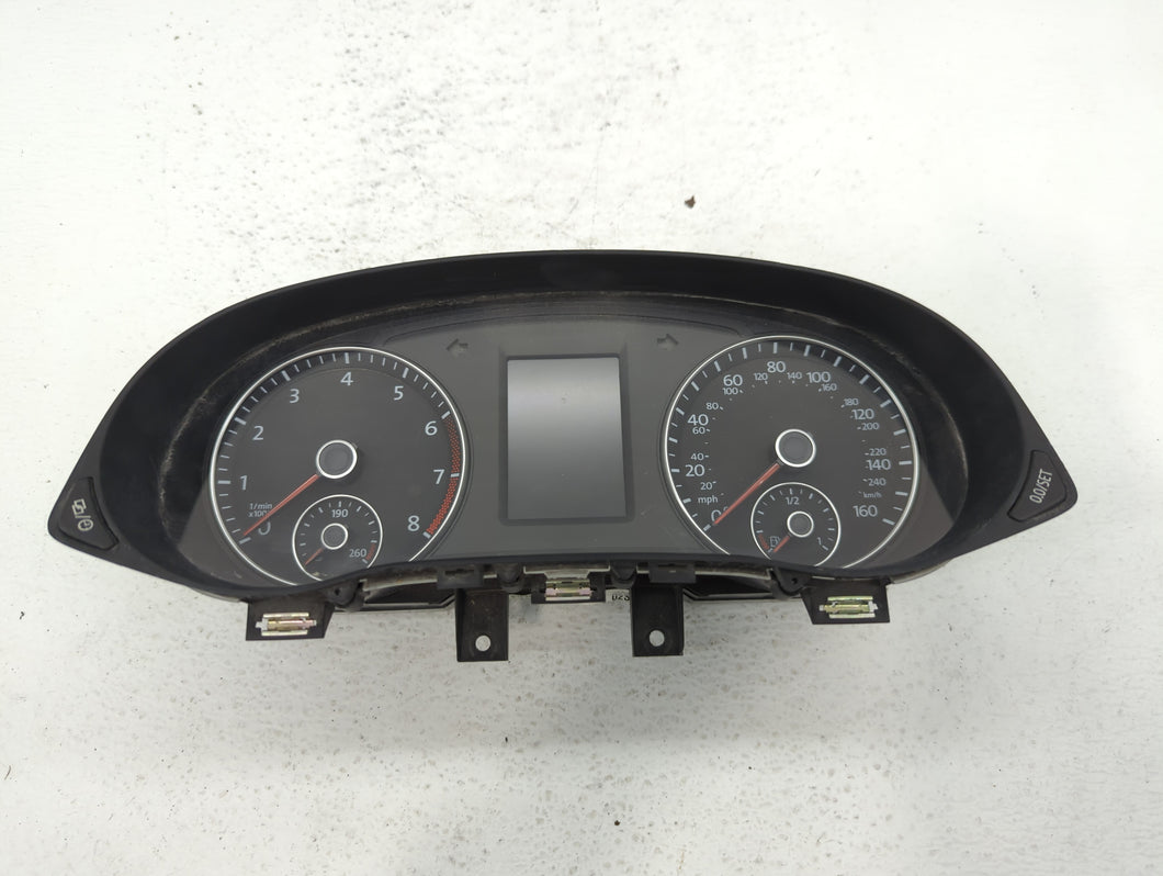 2015-2019 Volkswagen Passat Instrument Cluster Speedometer Gauges P/N:561920960D Fits 2015 2016 2017 2018 2019 OEM Used Auto Parts