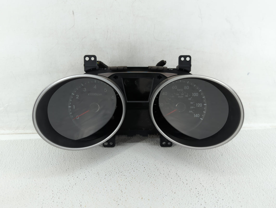 2014-2015 Hyundai Tucson Instrument Cluster Speedometer Gauges P/N:94011-2S040 Fits 2014 2015 OEM Used Auto Parts