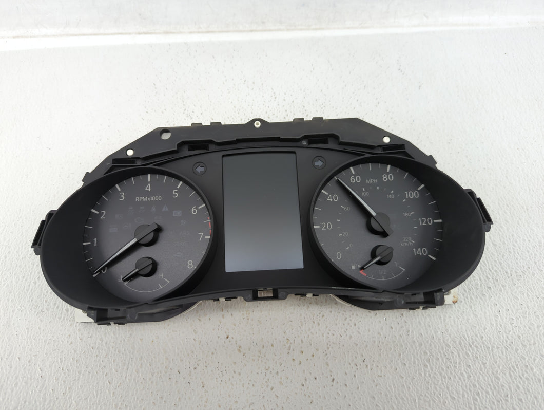 2017-2018 Nissan Rogue Sport Instrument Cluster Speedometer Gauges P/N:6MA1A/8BTC Fits 2017 2018 OEM Used Auto Parts