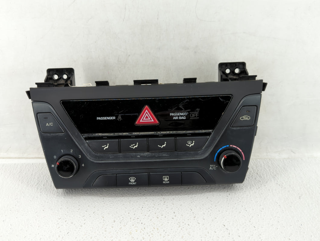 2017-2018 Hyundai Elantra Climate Control Module Temperature AC/Heater Replacement P/N:97250-F2061KEX Fits 2017 2018 OEM Used Auto Parts