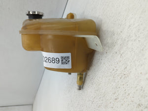 2006 Chevrolet Equinox Radiator Coolant Overflow Expansion Tank Bottle