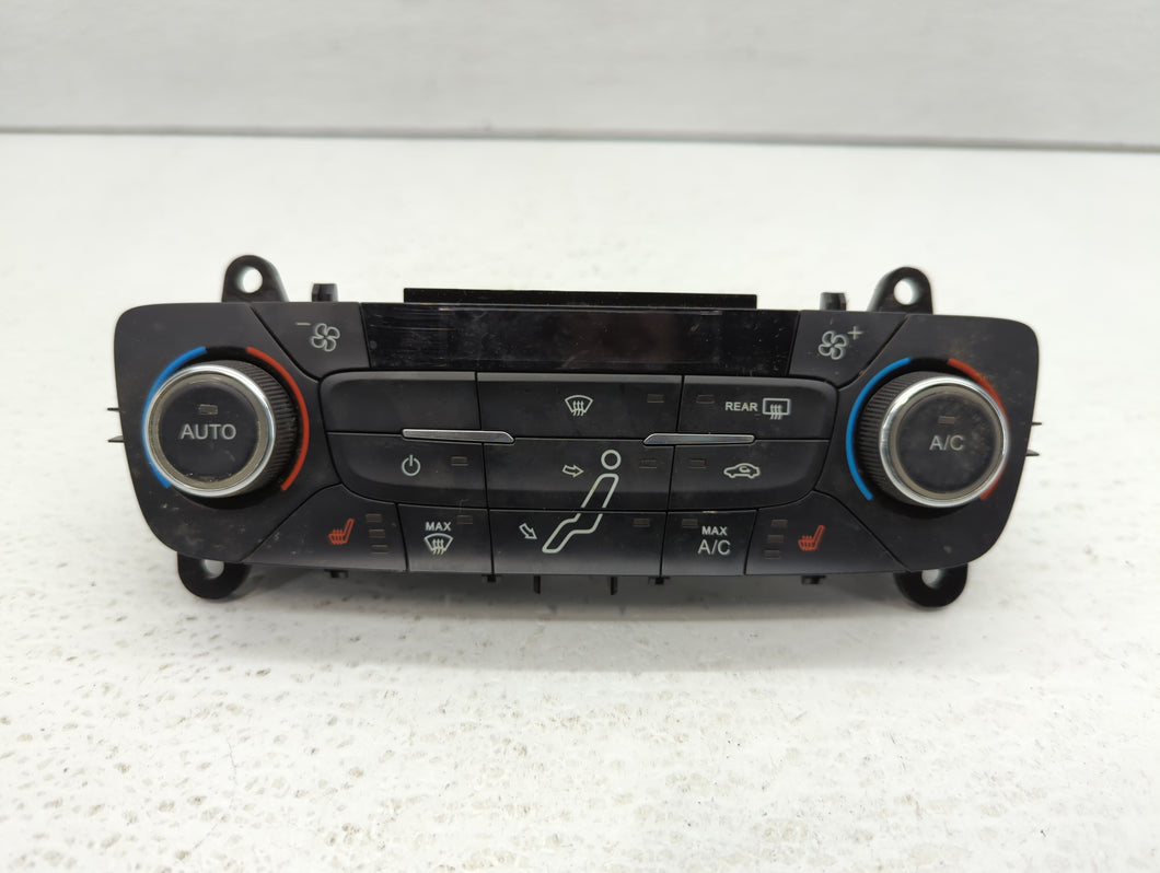 2015-2018 Ford Focus Climate Control Module Temperature AC/Heater Replacement P/N:F1ET-18C612-CG F1ET-18C612-CJ Fits OEM Used Auto Parts