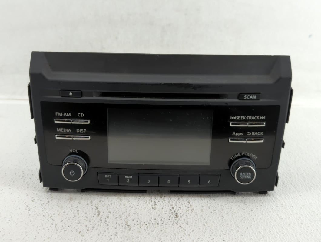 2016-2017 Nissan Titan Xd Radio AM FM Cd Player Receiver Replacement P/N:28185 EZ30B Fits 2016 2017 OEM Used Auto Parts