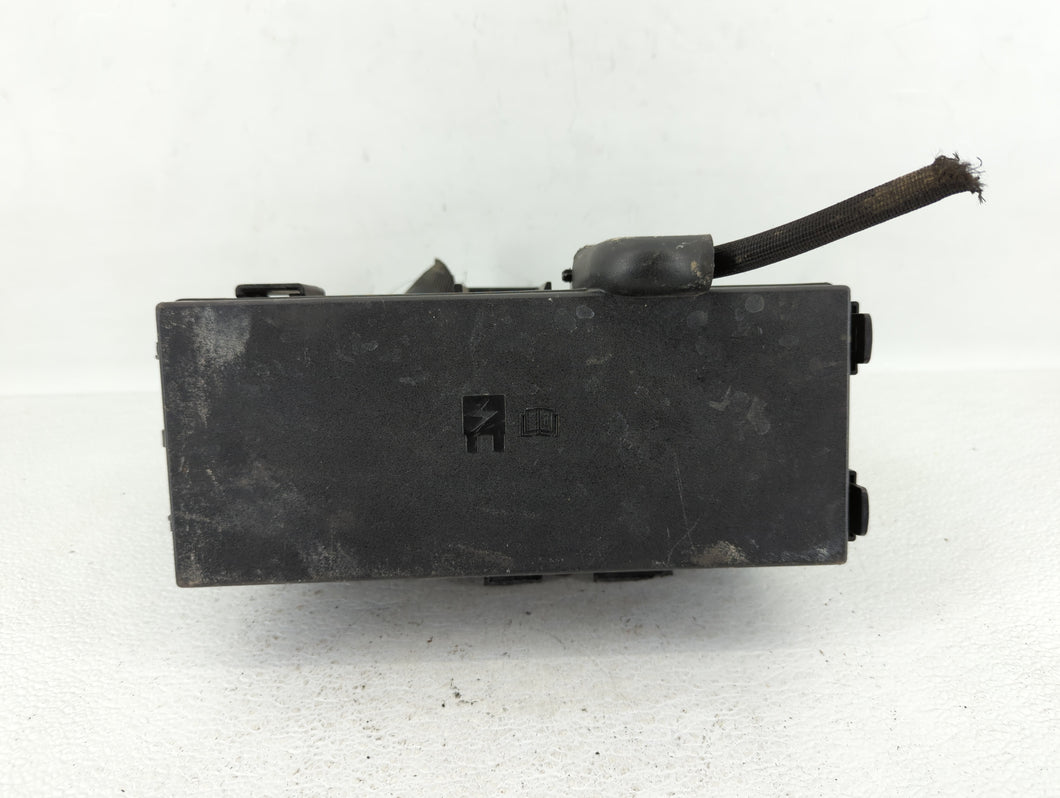 2013-2016 Ford Taurus Fusebox Fuse Box Panel Relay Module P/N:DG1T-14A003-BA Fits 2013 2014 2015 2016 OEM Used Auto Parts