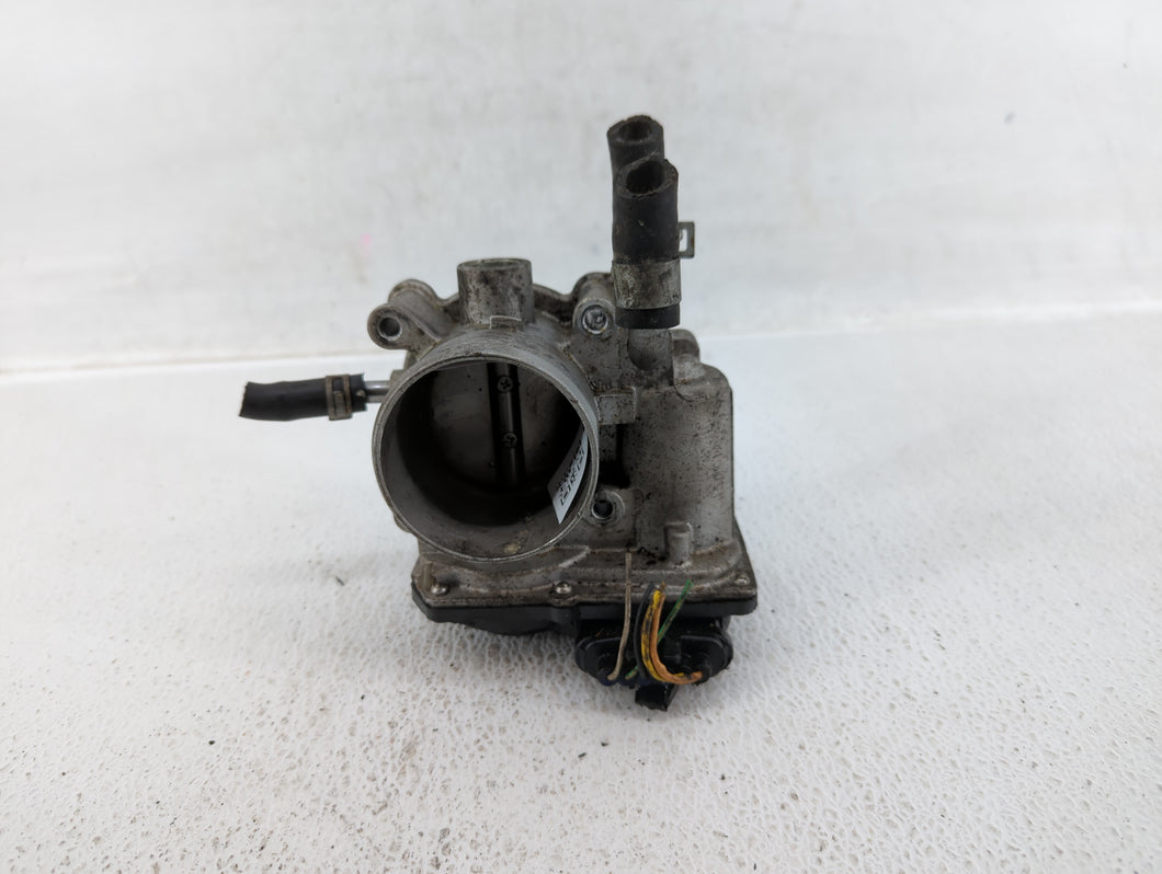 2012-2017 Hyundai Veloster Throttle Body P/N:35100-2B300 Fits 2012 2013 2014 2015 2016 2017 2018 2019 OEM Used Auto Parts