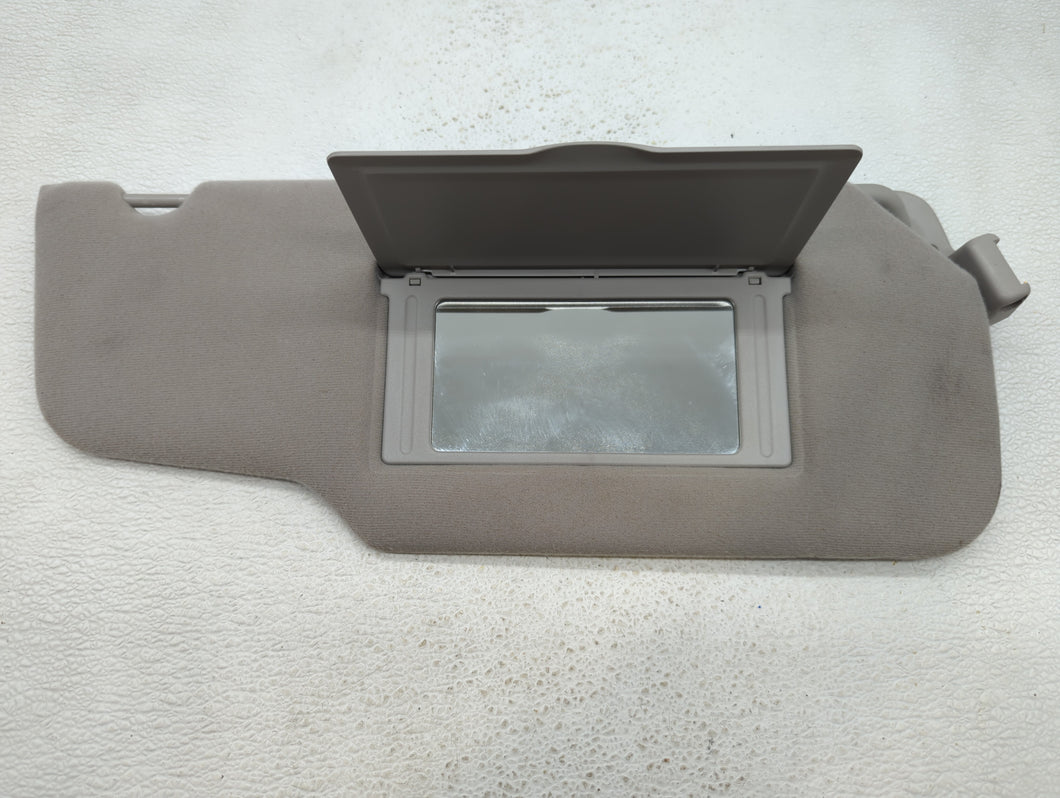 2001-2002 Mercury Grand Marquis Sun Visor Shade Replacement Passenger Right Mirror Fits 2001 2002 OEM Used Auto Parts