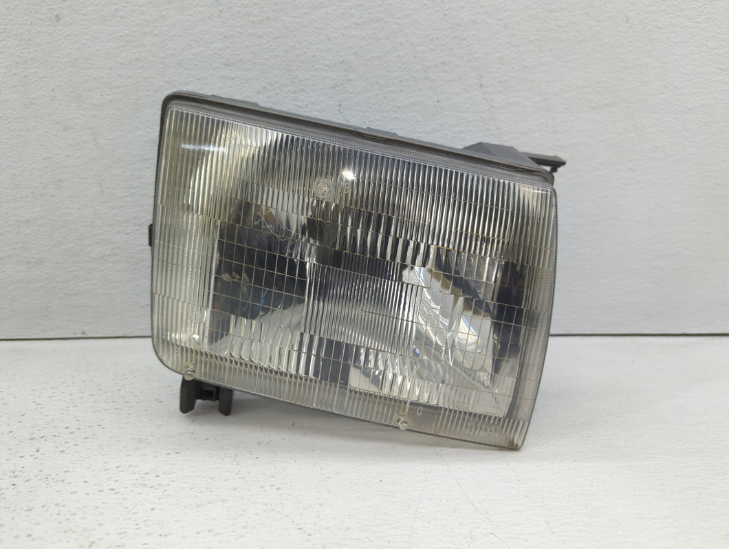 2000-2001 Nissan Xterra Passenger Right Oem Head Light Headlight Lamp