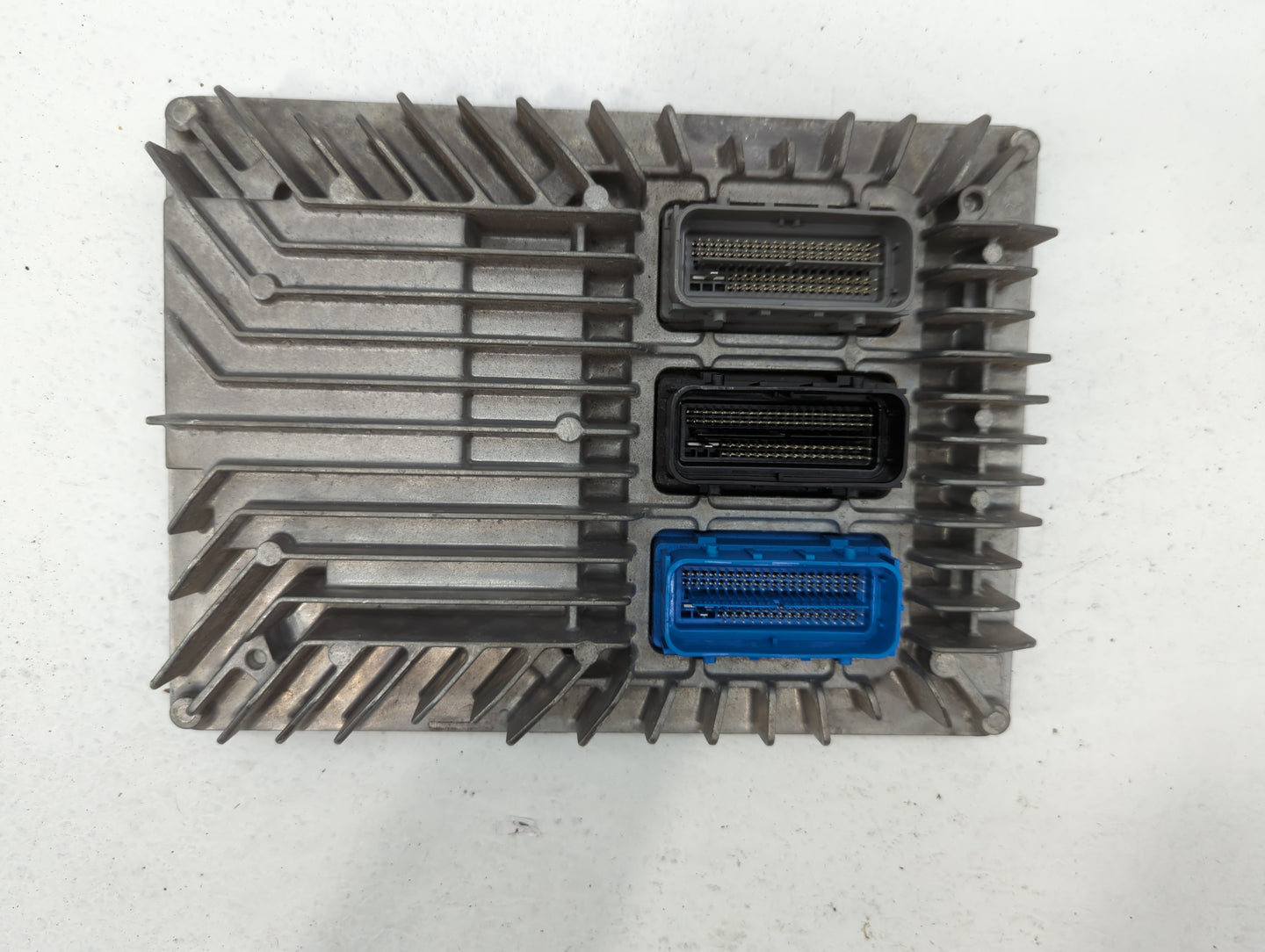 2017 Chevrolet Traverse PCM Engine Computer ECU ECM PCU OEM P/N:12670801 Fits 2018 2019 2020 OEM Used Auto Parts - Oemusedautoparts1.com