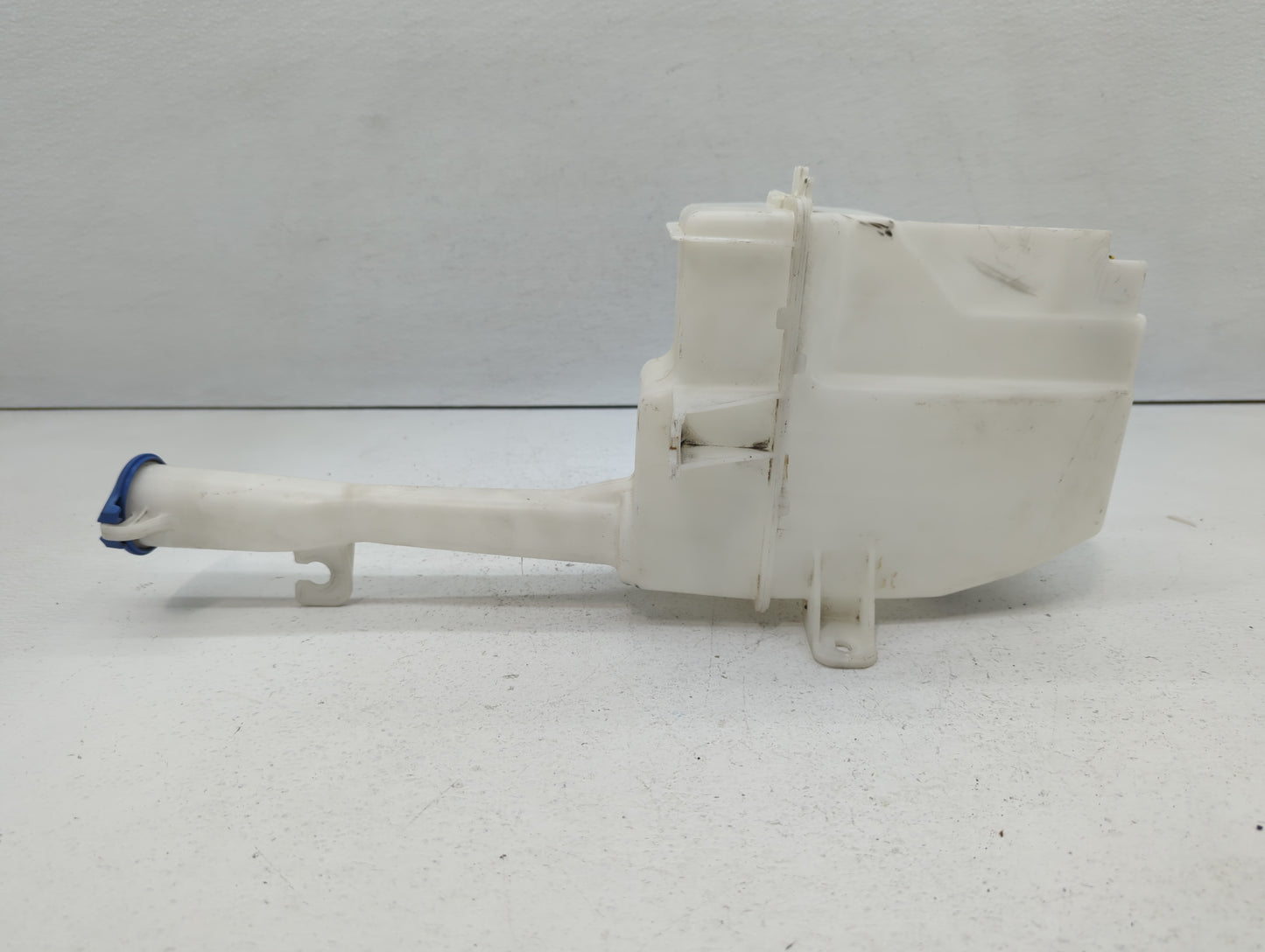 2011-2015 Hyundai Sonata Windshield Washer Fluid Reservoir Bottle Oem - Oemusedautoparts1.com