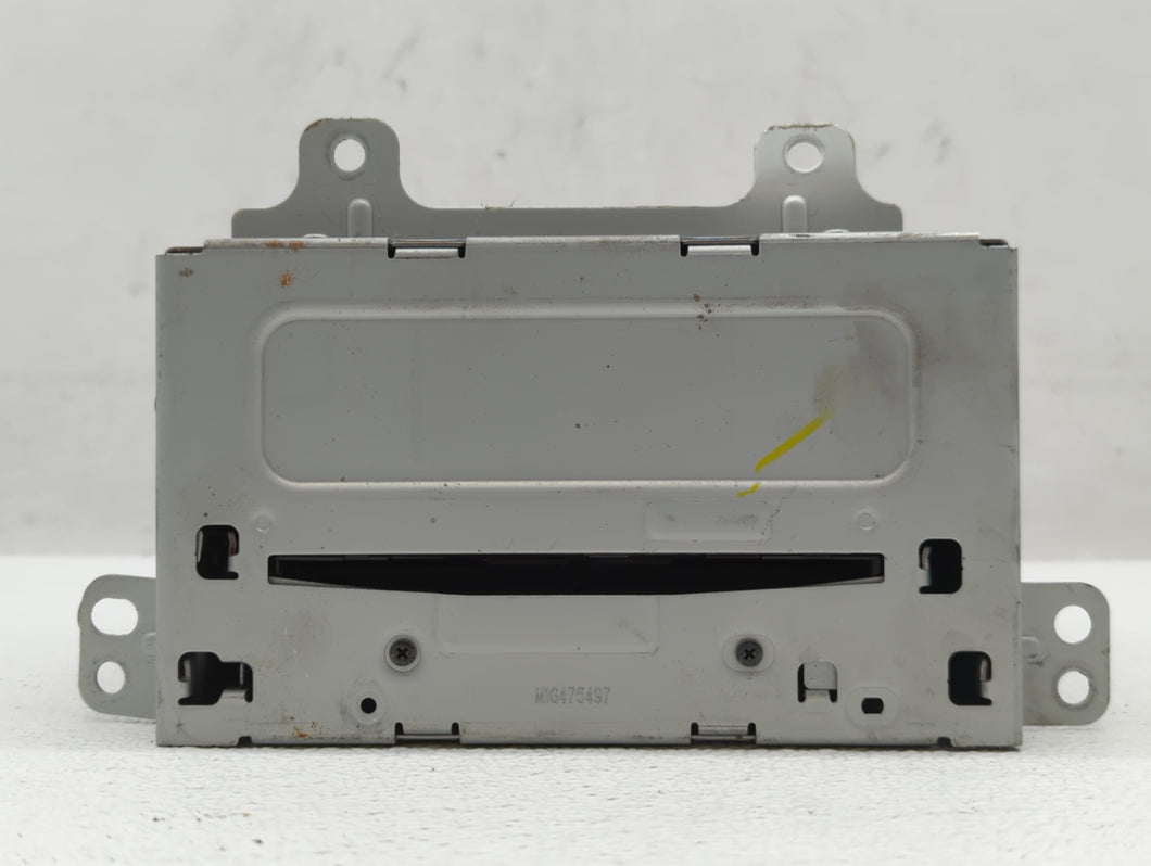 2011-2012 Chevrolet Equinox Radio AM FM Cd Player Receiver Replacement P/N:20983517 Fits 2010 2011 2012 OEM Used Auto Parts