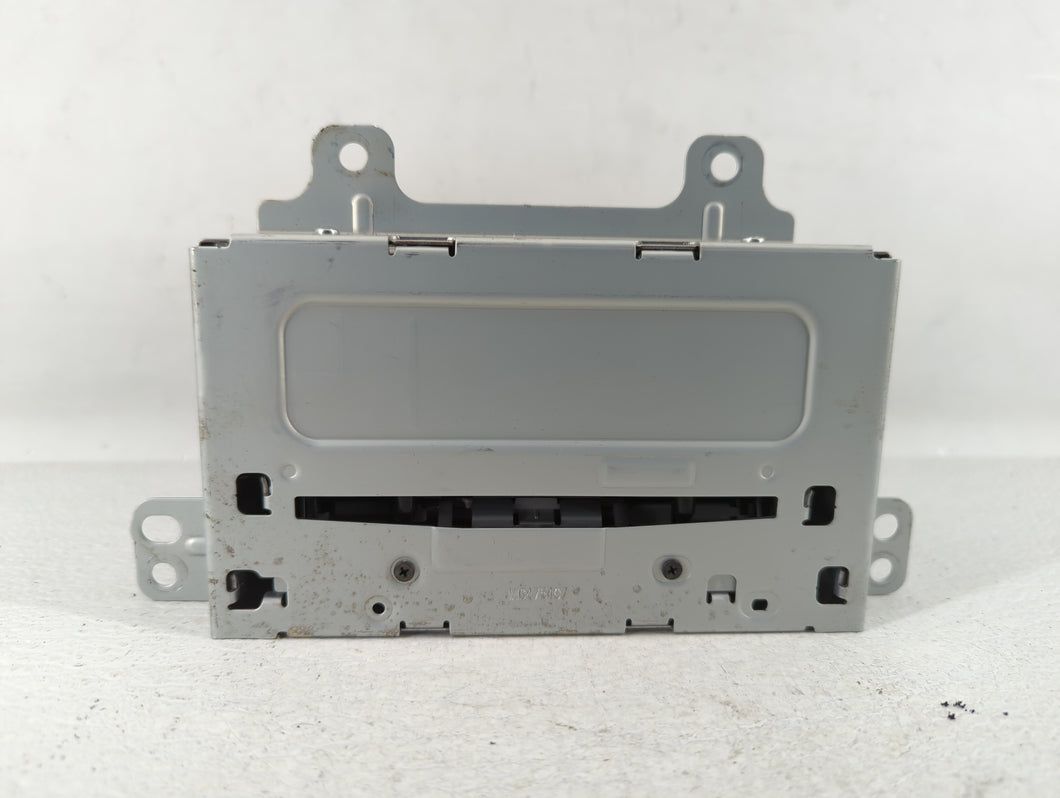 2011-2016 Chevrolet Cruze Radio AM FM Cd Player Receiver Replacement P/N:22870782 Fits 2011 2012 2013 2014 2015 2016 OEM Used Auto Parts