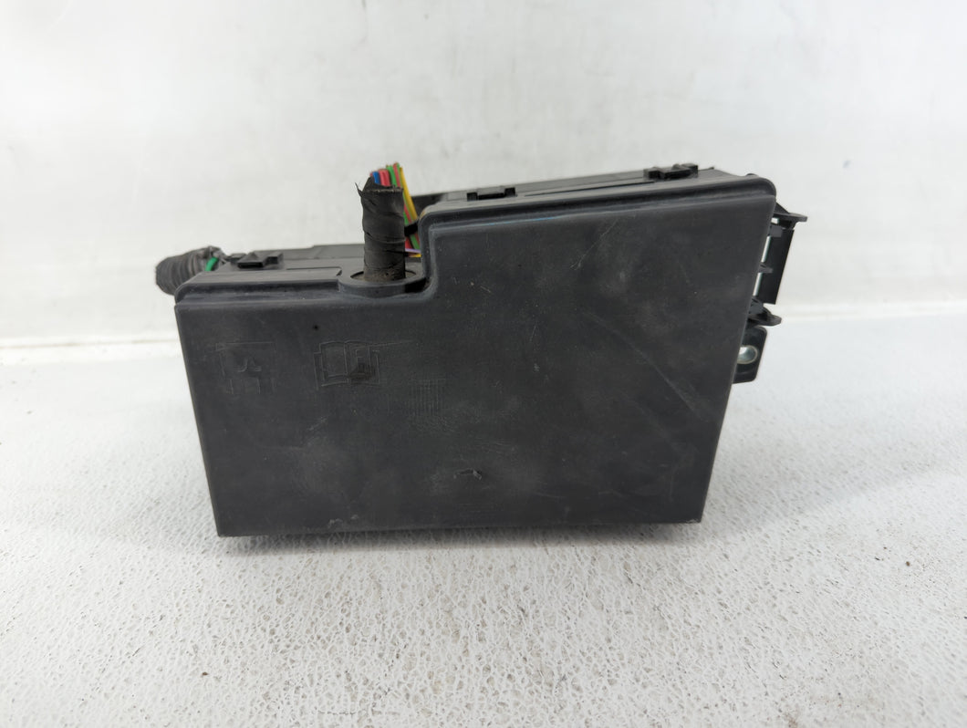 2013-2016 Ford Escape Fusebox Fuse Box Panel Relay Module P/N:AV6T-14A067-AC Fits 2013 2014 2015 2016 OEM Used Auto Parts