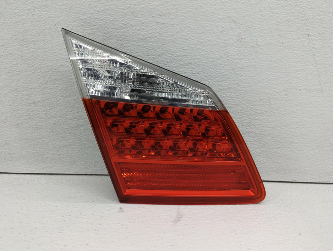 2009-2011 Hyundai Genesis Tail Light Assembly Driver Left OEM P/N:92403-3M0 Fits 2009 2010 2011 OEM Used Auto Parts