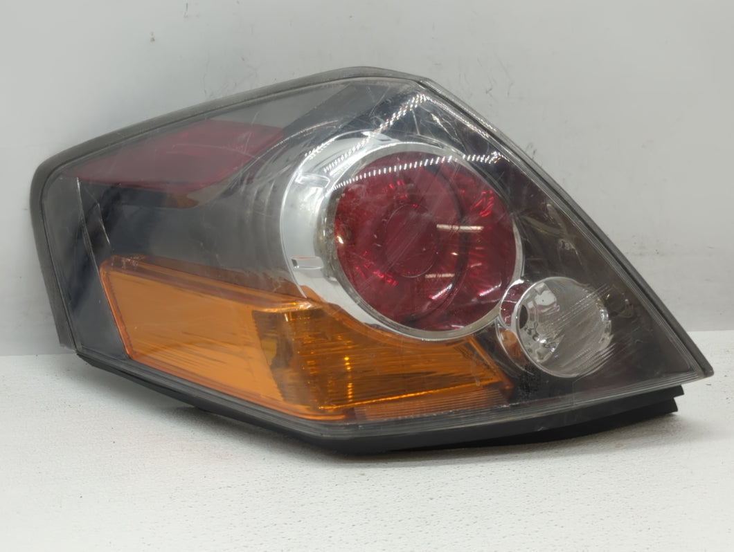 2011-2014 Gmc Sierra 2500 Tail Light Assembly Driver Left OEM Fits 2011 2012 2013 2014 OEM Used Auto Parts